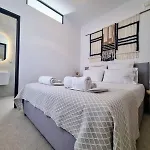 Cocos * Super Paradise Beach (Mykonos)